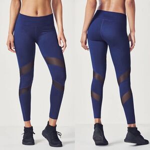 Fabletics Gaviota Leggings in Navy Black - Size: XL